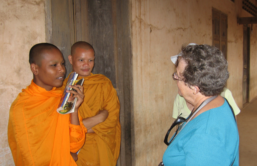 Jane talking to Buddhist monks
