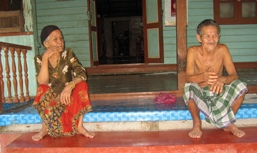 Monkey trainer and his wife